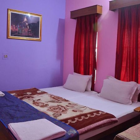 Puja Guest House Varanasi Dış mekan fotoğraf
