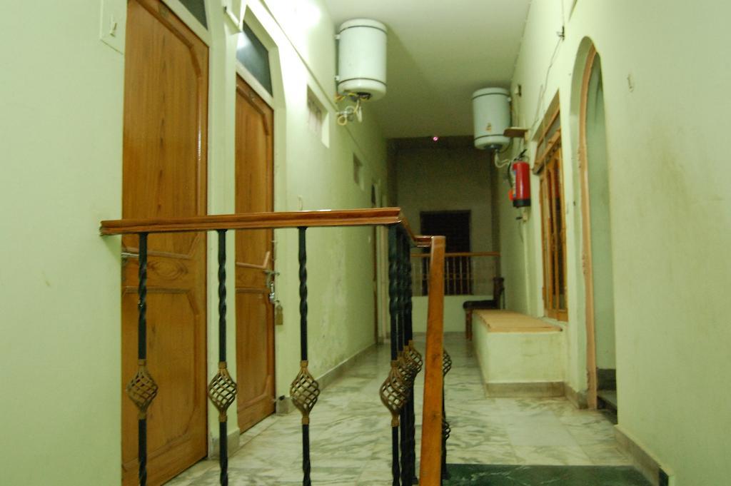 Puja Guest House Varanasi Dış mekan fotoğraf